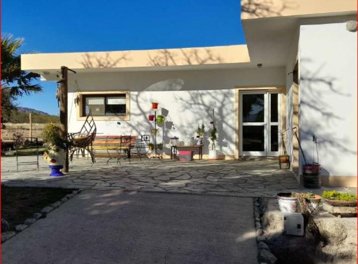 Casa · 292m² · 4 Ambientes · 2 Cocheras