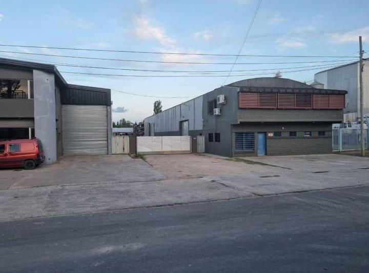 Bodega-Galpón · 1700m²