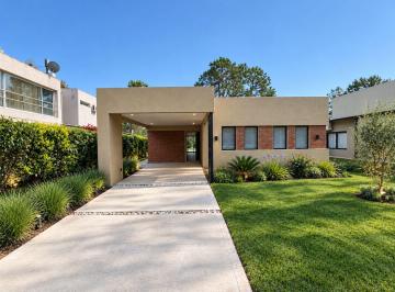 Casa · 125m² · 4 Ambientes · 3 Cocheras · Venta Casa a Estrenar - 4 Amb - Lujan del Sol