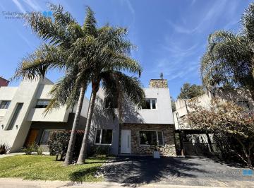 Casa · 138m² · 5 Ambientes · 1 Cochera · Venta de Casa en Parque Leloir de 5 Ambientes en Barrio Cerrado Rincon de Leloir