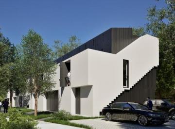 Casa · 92m² · 4 Ambientes · 1 Cochera · Townhouse de 3 Dorm. en Venta en Pilar