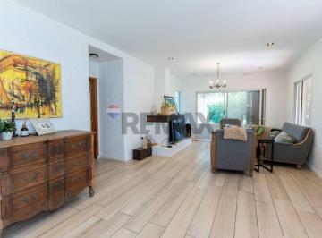 Casa · 150m² · 6 Ambientes · Venta Casa B. Cerrado La Tatenguita - 3 Dorm.