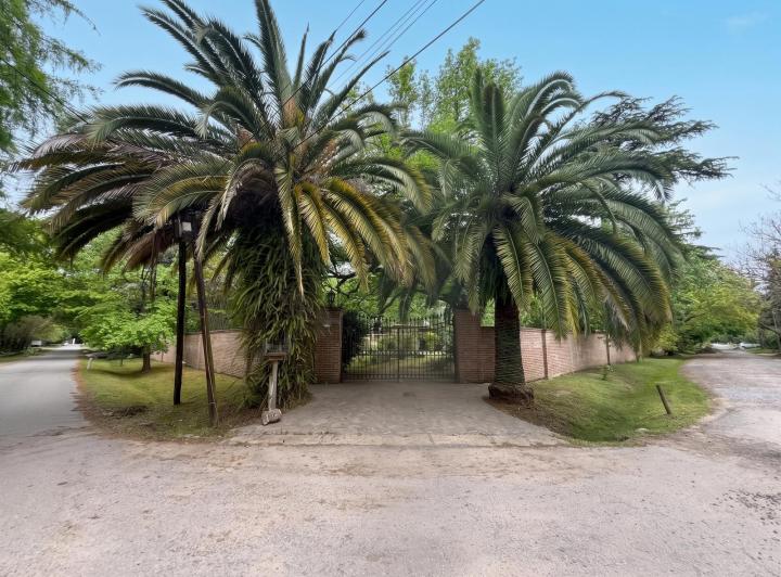 Casa · 200m² · 5 Ambientes · 1 Cochera