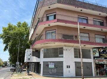 Local comercial · 25m² · 2 Ambientes · Alquilo Importante Local Sobre Peron