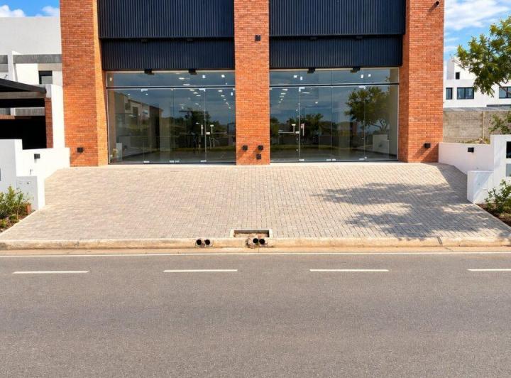 Local comercial · 120m²