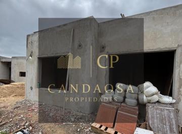 Casa · 120m² · 4 Ambientes · 2 Cocheras · Mmc. Hermosa Casa Inteligente en Venta Santa Emilia, Pde