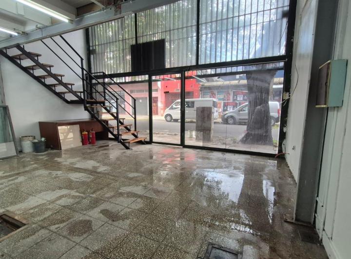 Local comercial · 30m² · 2 Ambientes