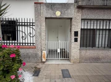 Casa · 65m² · 3 Ambientes · Casa Interna con Patio