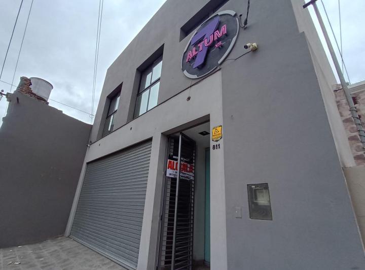 Local comercial · 350m² · 8 Ambientes