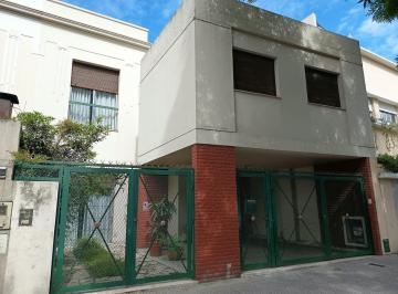 Casa · 7 Ambientes · 2 Cocheras · Casa 4 Amb en Flores