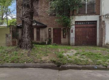Casa de 7 ambientes, Lomas de Zamora · Casa en Venta