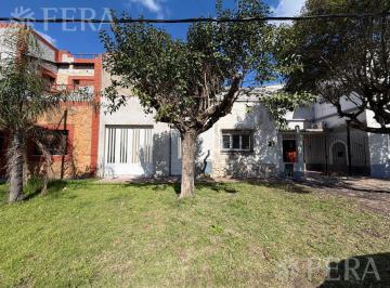 Casa · 60m² · 2 Ambientes · 2 Cocheras · Venta Casa 2 Ambientes con Cochera en Wilde