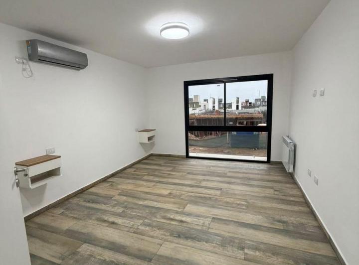 Casa · 186m² · 5 Ambientes · 2 Cocheras