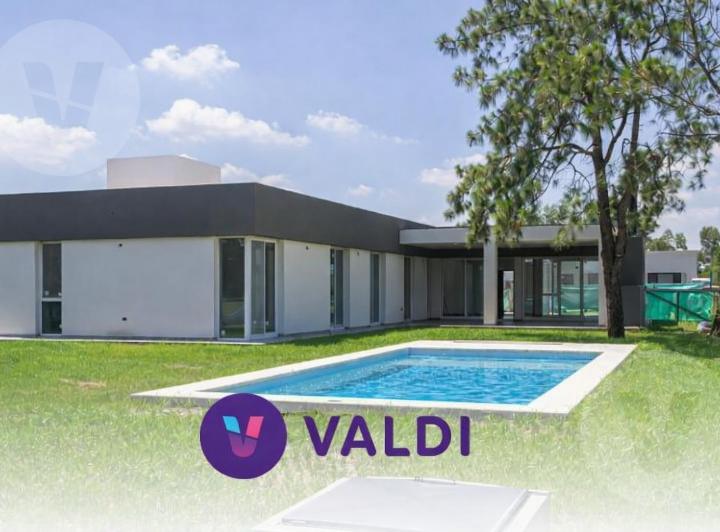Casa · 180m² · 5 Ambientes · 3 Cocheras