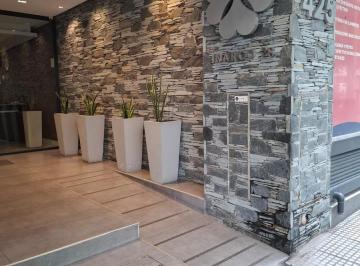 Departamento · 49m² · 2 Ambientes · 1 Dormitorio C/balcón 5º Piso! Esquiú Al 400 Barrio General Paz