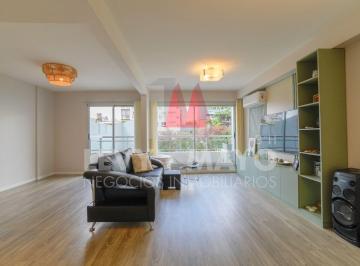 Departamento de 4 ambientes, Flores · Caracas y Avellaenda, 4 Amb 140 m² Impecable, Patio Apto Suká, Edificio de Categoría