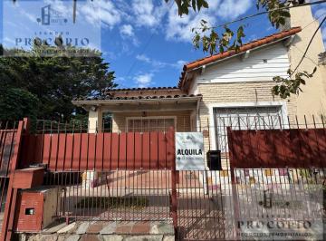Casa · 65m² · 3 Ambientes · 3 Cocheras · Casa 3 Ambientes en Alquiler en Paso del Rey