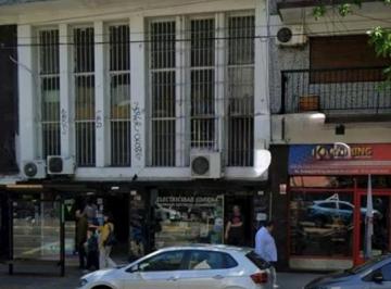 Local comercial · 105m² · 1 Ambiente · Villa Crespo, Local Comercial Al Frente, Muy Buena Ubicacion Sobre Av S, Ortiz a 2 Cuadras Av Corr