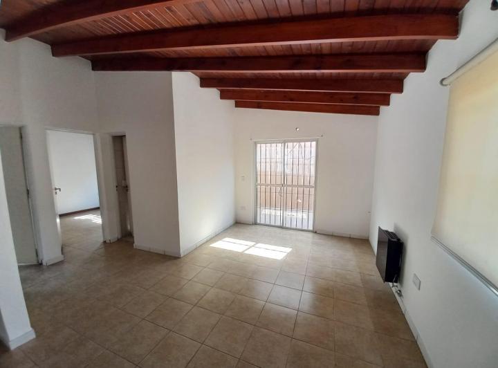Casa · 60m² · 3 Ambientes · 1 Cochera