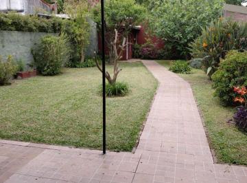 Casa de 4 ambientes, Granadero Baigorria · Hermosa Propiedad Moderna con Jardin a m del Rio en G. Baigorria