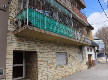 Departamento de 3 ambientes, Versalles · Excelente 3 Amb Al Frente con Balcon (X Escalera)