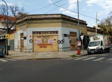 Local comercial · 220m² · 1 Ambiente · Local Comercial de 220 m² en Esquina