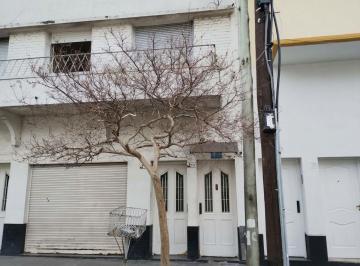 PH · 123m² · 3 Ambientes · 1 Cochera · Oport/ph Al Frente con Cochera. a Reciclar. Lanus
