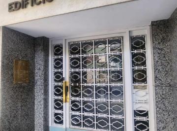 Departamento de 3 ambientes, Rosario · Laprida 958 Edificio Pagano - Amplio con 2 Patios