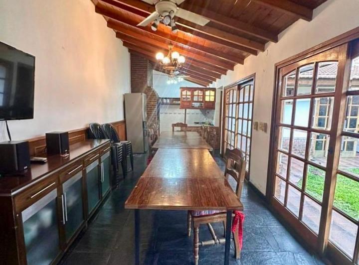 Casa · 1m² · 4 Ambientes