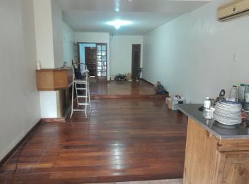 Casa de 9 ambientes, Villa General Mitre · Dueño Vende. Importante Casa con Gran Terreno, Pileta y Quincho en Plena Caba