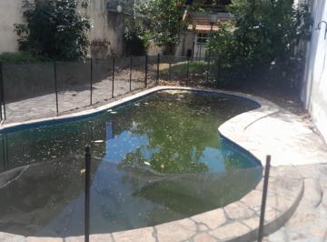 Casa de 9 ambientes, Villa General Mitre · Dueño Vende. Importante Casa con Gran Terreno, Pileta y Quincho en Plena Caba