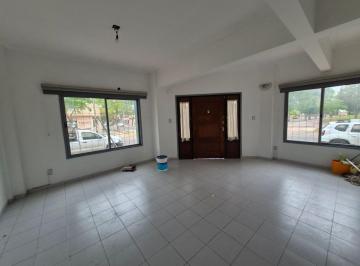 Casa de 4 ambientes, Godoy Cruz · Alquilo Casa Planta Baja de Dos Dorm. - Villa Hipódromo