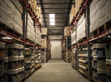 Depósito · 900m² · 1 Ambiente · Deposito 900 m² Tres de Febrero Av Riadavia
