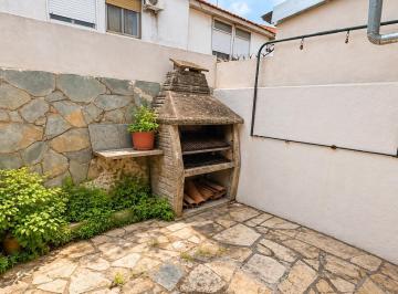 Casa · 58m² · 3 Ambientes · 1 Cochera · Excelente Casa en Wilde - Merlo Al 5800 - Patio y Parrilla - Apto Credito