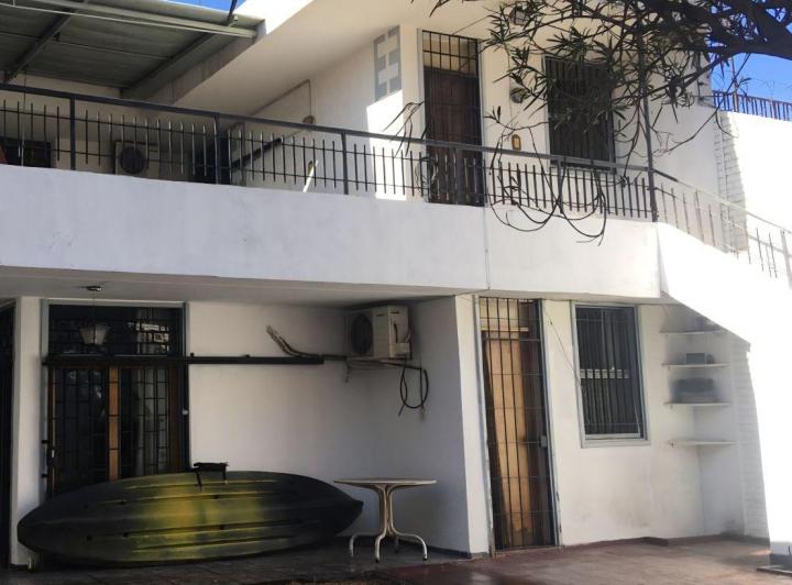Casa · 270m² · 6 Ambientes · 2 Cocheras