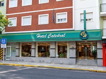 Hotel · 1558m² · Hotel de 5 Pisos Reciclado en El Centro