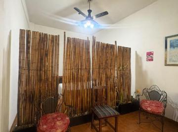 Casa · 200m² · 7 Ambientes · Dos Casas en un Mismo Lote de 3 y 4 Ambientes en Venta en Villa Domínico