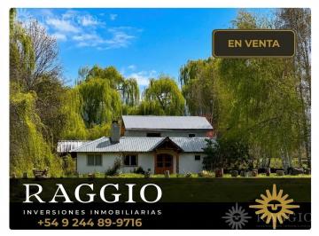 Casa · 328m² · 11 Ambientes · 2 Casas en Venta en El Hoyo Chubut