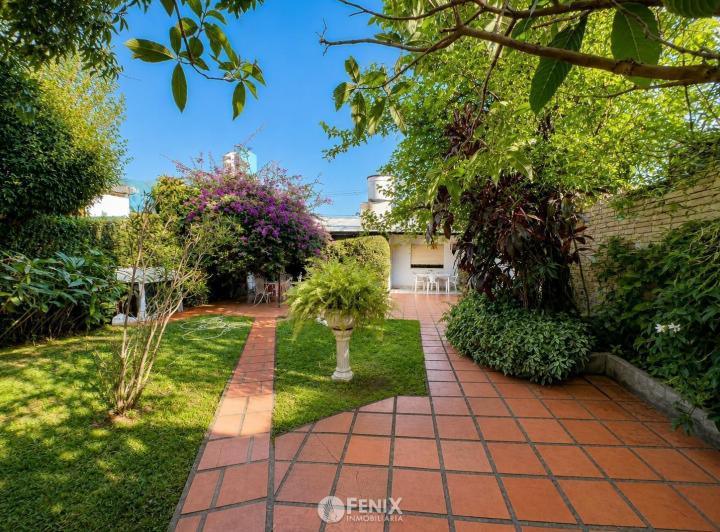 Casa · 338m² · 4 Ambientes