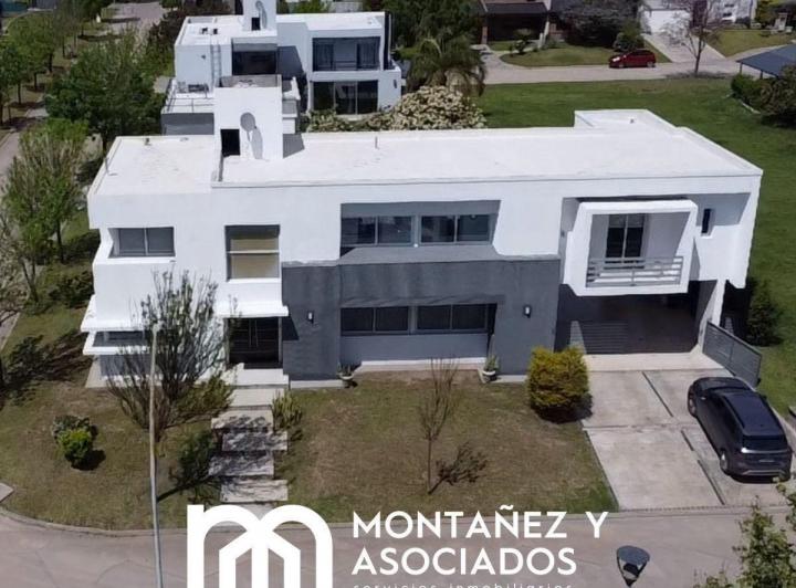 Casa · 397m² · 10 Ambientes · 4 Cocheras