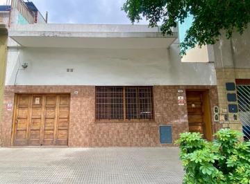 Casa · 117m² · 4 Ambientes · 1 Cochera · Venta Casa 4 Ambientes en Villa Santa Rita