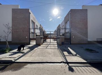 Casa · 70m² · 3 Ambientes · 1 Cochera · Casa - Cumelén