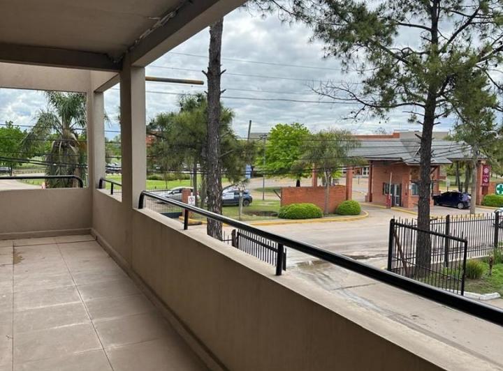 Local comercial · 38m² · 1 Cochera