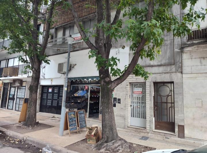 Casa · 180m² · 3 Ambientes · 1 Cochera