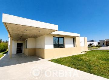 Casa · 179m² · 4 Ambientes · 1 Cochera · Casa en Venta en Barrio San Felipe, Canning, Ezeiza