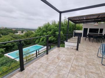Casa · 360m² · 6 Ambientes · 2 Cocheras · Casa de 4 - 5 Dorm. - Estancia Q2 - Fondo Norte + Pileta