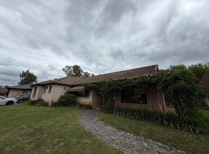 Quinta vacacional · 195m² · 5 Ambientes · 2 Cocheras
