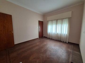 Casa de 4 ambientes, Lomas de Zamora · Casa Independiente Sobre Lote Propio Garage Pasante