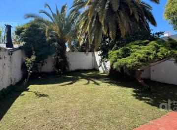 Casa · 120m² · 4 Ambientes · Villa Devoto. Casa 4 Ambientes con Jardín en Alquiler Temporario