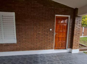 Casa de 3 ambientes, Villa Carlos Paz · Casa en Alquiler de Dos Dorm. en Barrio Santa Rita del Lago.
